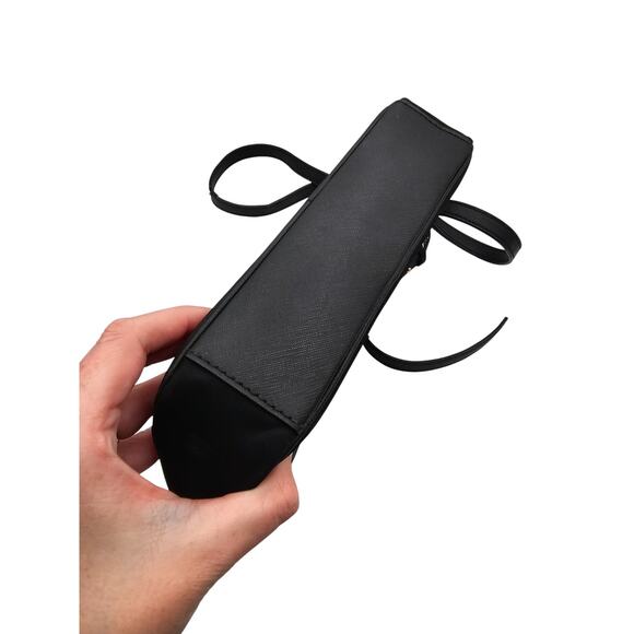 Michael Kors Nylon Jet Set Charm East West Crossbody Bag Black and Gold - Picture 5 of 6